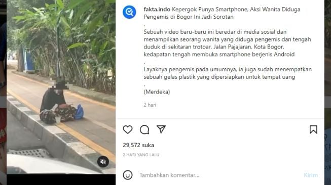 Wanita Diduga Pengemis Kepergok Punya Smartphone Android, Warganet: Lagi Buat Status