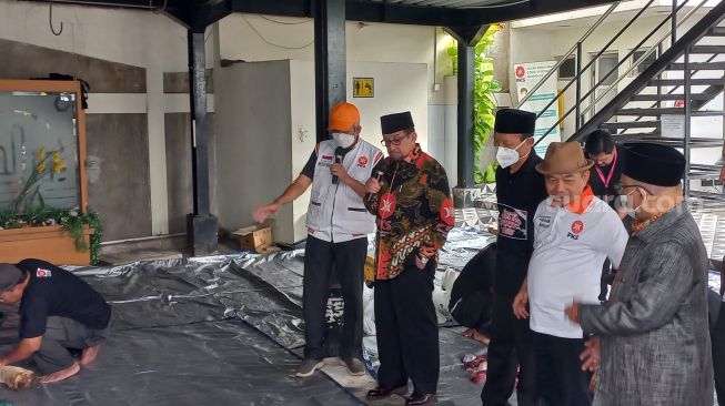 Salurkan 1,5 Juta Paket Kurban, PKS Terima 2 Ekor Sapi Seberat 1 Ton dari Anies Baswedan