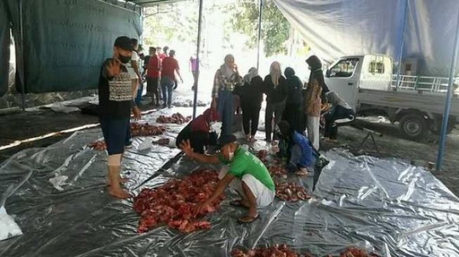 Masjid Jami Al-Qodar Potong Puluhan Hewan Kurban