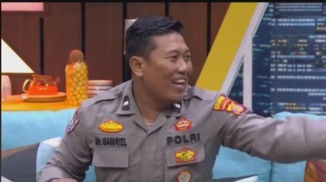 Polisi Ini Curhat Ditugasi Nglawak, Komentar Rigen Rakelna Malah Bikin Ngakak: Gaji Pokok Include Stand Up Ya