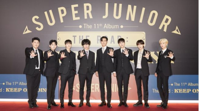 Super Junior dalam Konferensi Pers Online Album 'The Road: Keep on Going' (Twitter/@SJofficial)