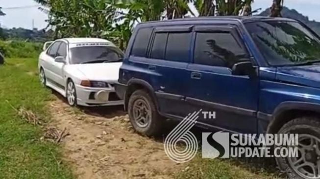 Viral Sedan Ceper Masuk Jalur Offroad Gara-gara Jalan Putus di Sukabumi, Ini Faktanya