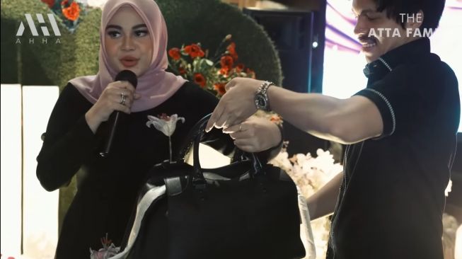 Deretan Hadiah Mewah Aurel Hermansyah dari Atta Halilintar