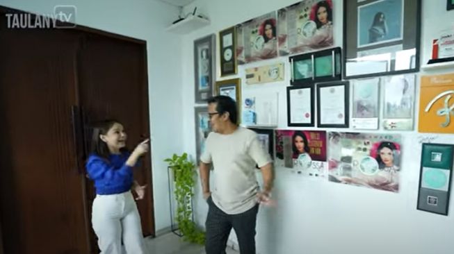 Potret Kamar Rossa Berukuran Seluas Rumah (YouTube/ TAULANY TV)