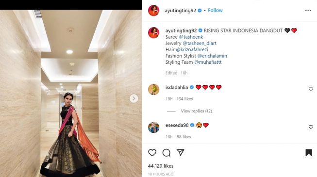 Foto: Jadi Juri Rising Star Indonesia Dangdut, Begini Penampilan Ayu Ting Ting Pakai Baju India (instagram/ayutinting92)