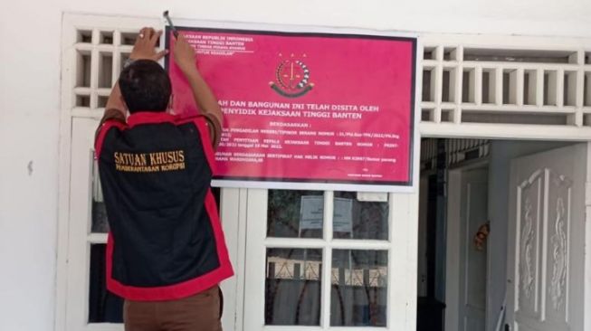 Kasus Gadai Fiktif Emas Imitasi,  Rumah Pegawai Pegadaian Syariah Disita