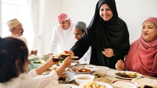 4 Tips Tetap Bugar Selama Puasa Ramadan: Rutin Olahraga dan Jangan Begadang!
