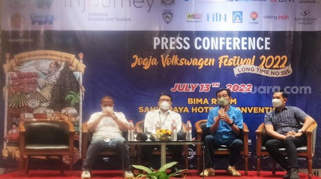 Press Conference Jogja Volkswagen Festival 2022 di Hotel Sahid Raya (13/7/2022) (Suara.com/Gagah Radhitya)