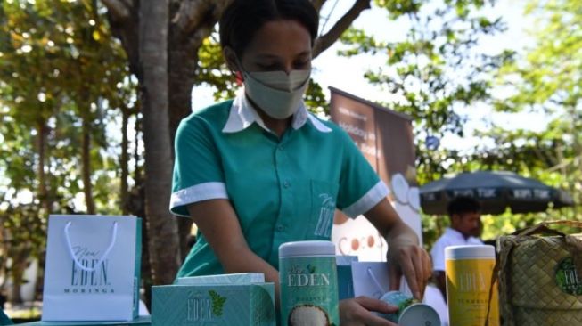 Kisah Lieta Isomortana, Racik Kelor Jadi Produk Olahan Lokal NTT, Kini Dipamerkan di Sherpa G20