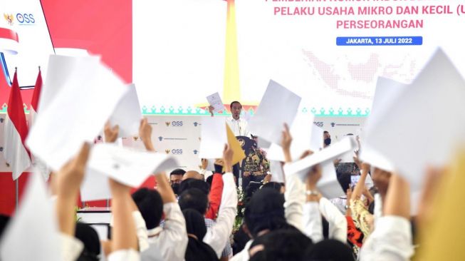 Dongkrak Omzet, Jokowi Ajak Pelaku UMKM Manfaatkan Platform Daring