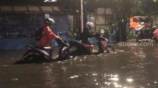 Nekat Bawa Motor Matic Terabas Banjir, Siapkan Duit Jutaan untuk Servis