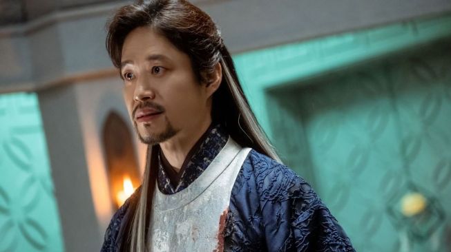 5 Potret Yoo Joon Sang di Alchemy of Souls, Seorang Pemimpin yang Karismatik dan Disegani