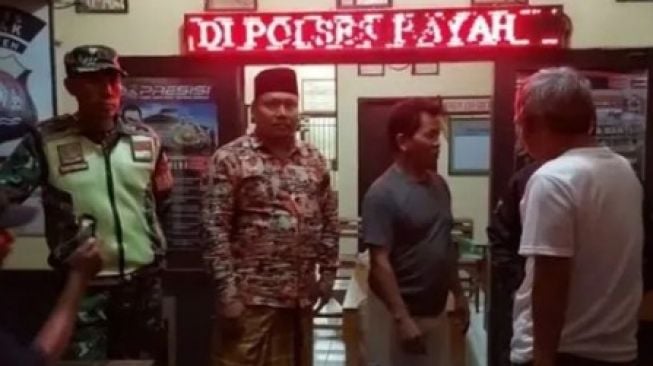 Natrom, pria asal Bekasi yang mengaku Dewa Matahari (Instagram @bekasi_24_jam)