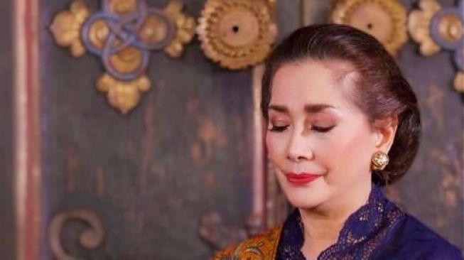 Potret Memukau Widyawati di Usia 72 Tahun (Instagram/@widyawati_sophiaan)