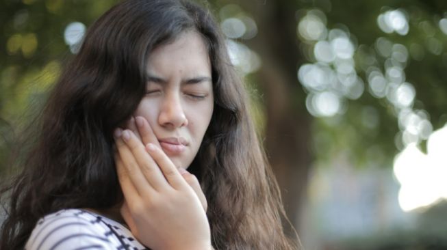 7 Arti Mimpi Gigi Atas Copot Tidak Selalu Menjadi Pertanda Buruk