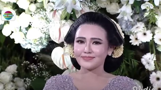 Momen Via Vallen Minta Izin Nikah di Prosesi Siraman Bikin Haru