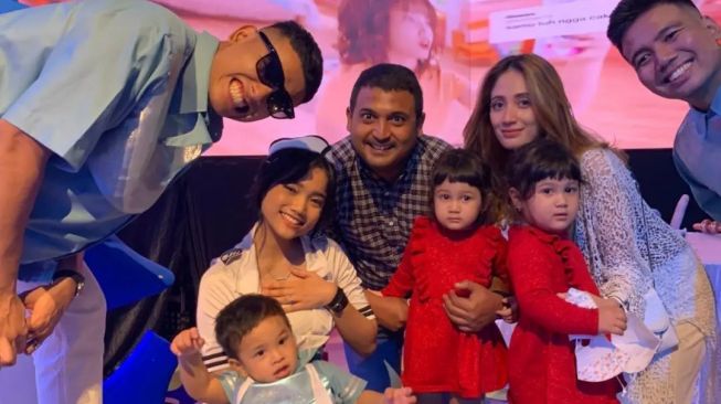 Potret pesta ulang tahun Gala Sky Andriansyah yang ke-2. [Instagram @story.fujian]