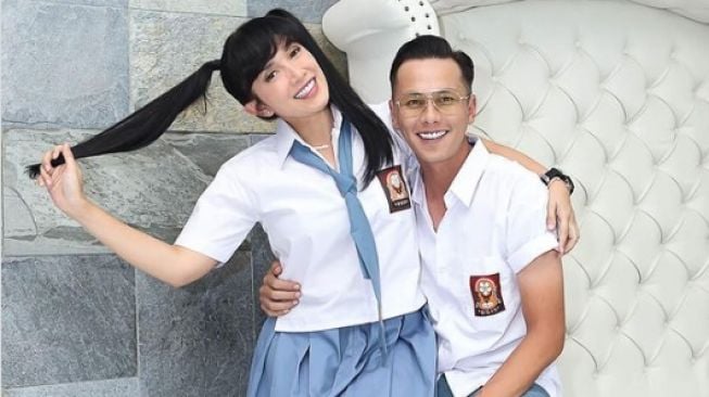 Ussy Sulistiawaty Rayakan Ulang Tahun Tema SMA, Disebut Masih Cocok Jadi ABG