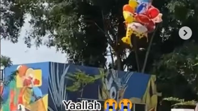 Kisahnya Viral, Balon Dagangan Bapak Ini Lepas dan Terbang, Padahal Belum Laku, Warganet Auto Mewek