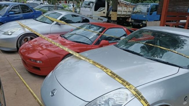 Polisi Amankan Tiga Mobil Mewah yang Baru Datang dari Luar Batam tanpa Dilengkapi Dokumen