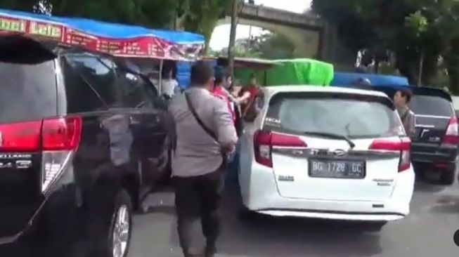 Video Viral Debt Collector Berani Rampas Mobil Warga di Depan Mapolres Bengkulu