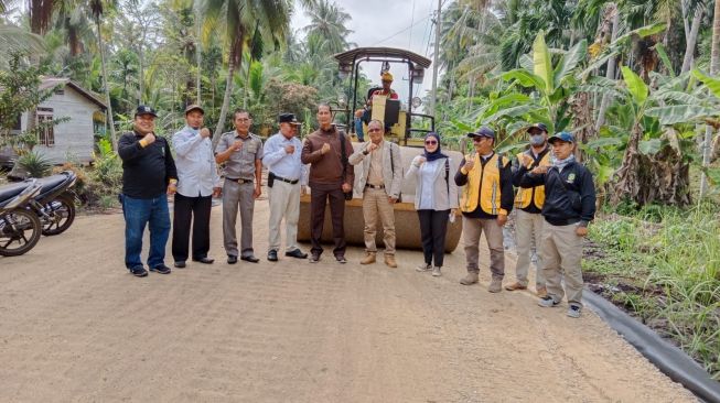 Pembangunan Ruas Jalan Tanjung Samak - Rapan Dilanjutkan