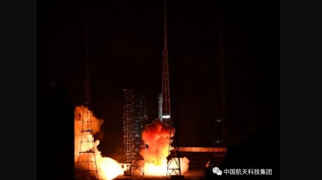 Lengkapi Stasiun Luar Angkasa Tiangong, China Luncurkan Satelit Komunikasi Baru