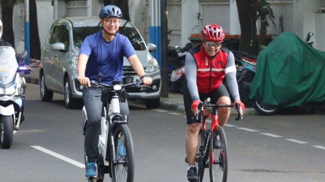 Sekjen PDIP Dan PAN Gowes Bareng Susuri Sudirman, Ini Isu Yang Dibahas