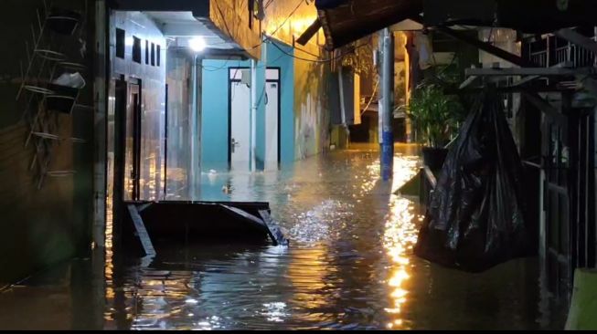 Sejumlah Rumah Kebon Pala Jaktim Terendam Banjir 175 Sentimeter, Warga Belum Mengungsi