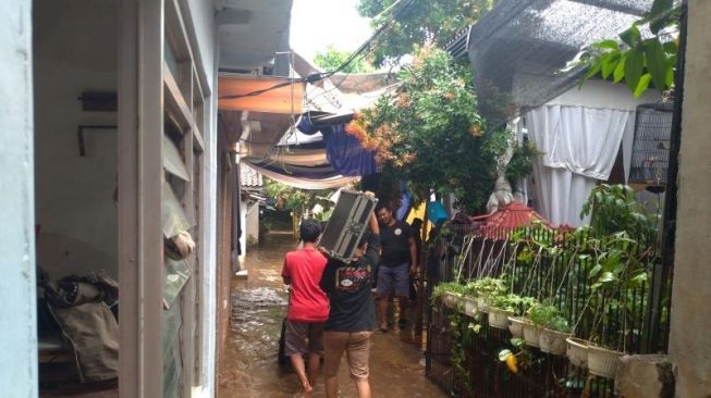 Banjir di Cilandak Timur, Ketinggian Air 1,6 meter Sebabkan 59 Jiwa Mengungsi