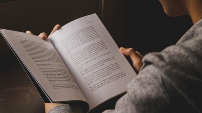 5 Tips Efektif agar Senang Membaca Buku