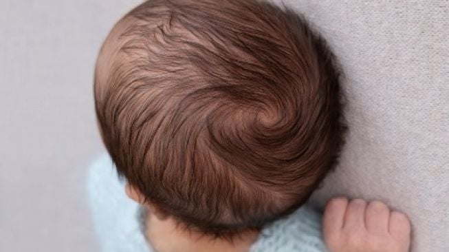 Orangtua Mesti Tahu, Ini Rangkaian Perawatan Bayi Agar Rambut Si Kecil Cepat Tumbuh