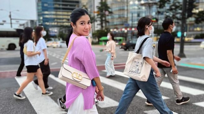 Potret Naysilla Mirdad di Korea (Instagram/@naymirdad)