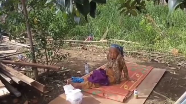 Viral Anak Telantarkan Ibu Kandung yang Sudah Pikun di Bengkulu, Jual Rumah Hingga Sengaja 'Buang' Orang Tua