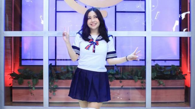 Potret Chef Marinka Cosplay Jadi Sailor Moon (Instagram/@rinrinmarinka)