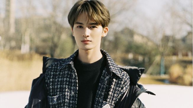 Disebut Sering Terlambat saat Syuting, Agensi Zhu Zhengting Buka Suara