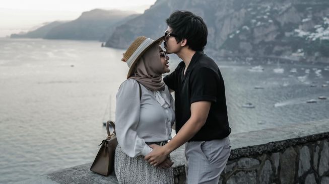 Potret romantis Aurel Hermansyah dan Atta Halilintar di Italia (Instagram/@attahalilintar)