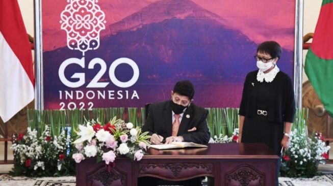 Bertemu Menteri Luar Negeri Bangladesh, Menlu Retno Bahas Bantuan Untuk Rohingya Hingga Isu Afghanistan