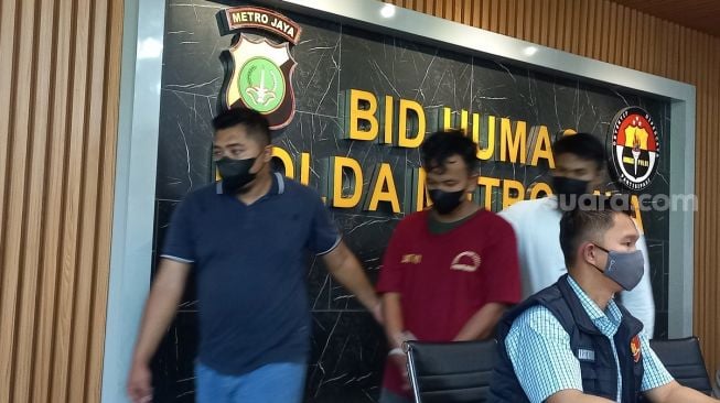 Terpopuler: Guru Agama Cabuli Murid di Tangerang, Firasat Keluarga Korban Kecelakaan Maut Cibubur