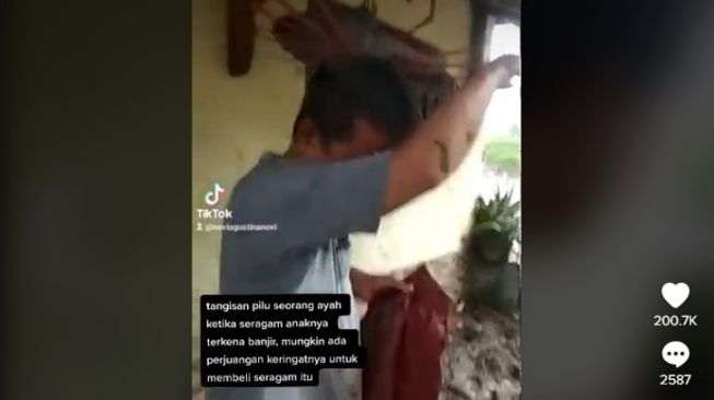 Sudah lebih dari 1,5 juta penayangan dan disukai sebanyak lebih dari 200.700 kali oleh sesama pengguna TikTok itu pun menuai beragam komentar [TikTok]