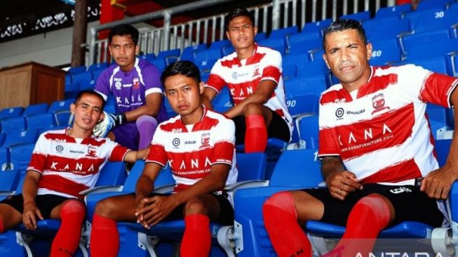 Ini Kostum Baru Madura United untuk Arungi Liga 1 2022-2023