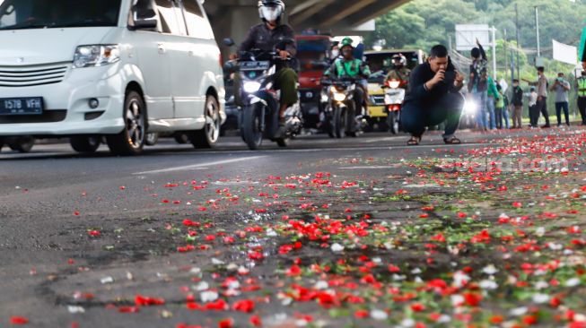 Renggut 10 Nyawa, KNKT Ungkap Penyebab Tabrakan Maut Truk Pertamina di Cibubur: Rem Tak Pakem dan Papan Reklame