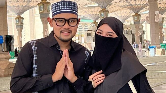 Gilang Juragan 99 Kembali Bareng Shandy Purnamasari, Pernikahan Dikomentari: Katanya Cerai?