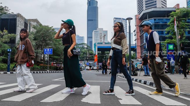 Pesan Wagub Riza Ke ABG 'SCBD': Sudah Mulai Sekolah, Jangan Tiap Malam Fashion Week