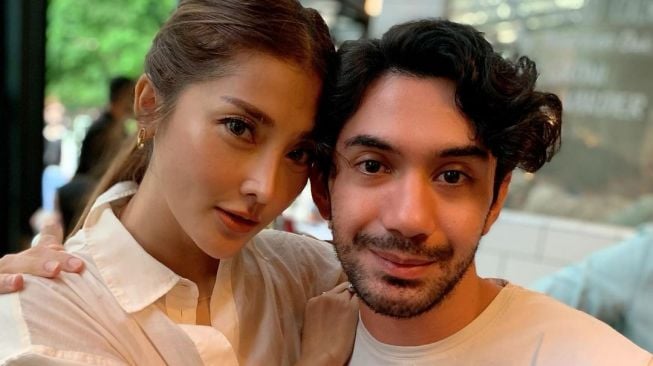 Eva Anindita dan Reza Rahadian [Instagram]