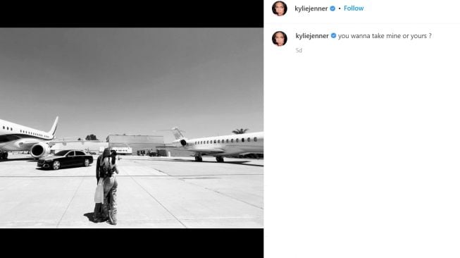 Gaya hidup mewah Kylie Jenner mengenakan jet pribadi untuk perjalanan hanya 15 menit, banjir kritikan dari warganet (Instagram/kyliejenner)