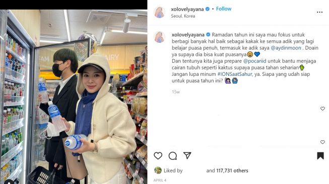 Foto:  Intip 5 Potret Ayana Moon Gantikan Hijab dengan Topi dan Jaket