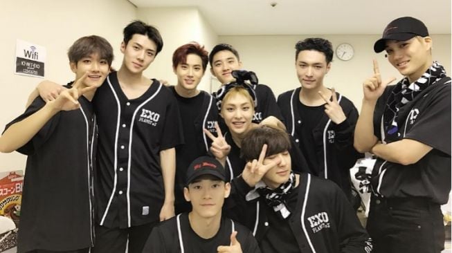 11 Rekomendasi Lagu EXO untuk Menemanimu Belajar