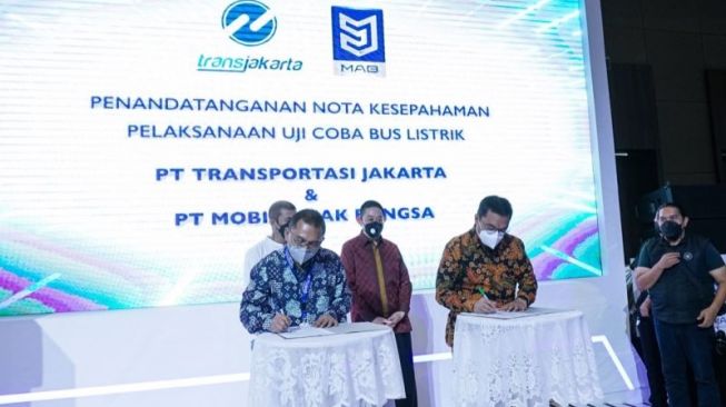 Transjakarta Gunakan Bus Listrik Mobil Anak Bangsa Indonesia untuk Layani Rute Dukuh Atas 2- Ragunan