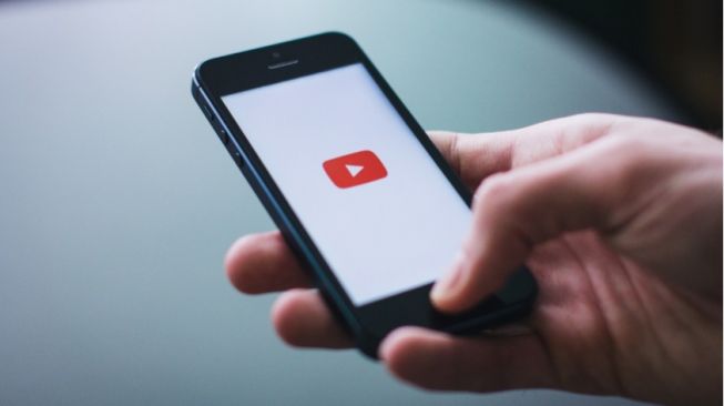 Cara Menambahkan Widget YouTube Baru ke Layar Beranda iPhone